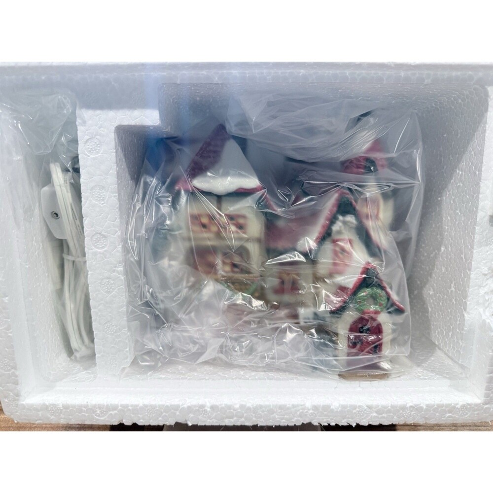 Heritage Village Department 56 North Pole Collection Santas Workshop